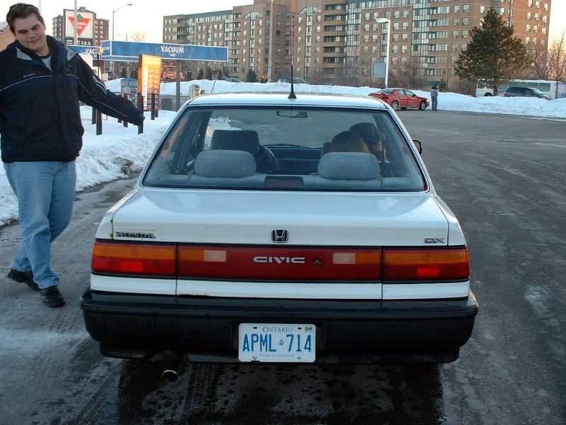 Toms 1991 4 doorr civic project 019.jpg